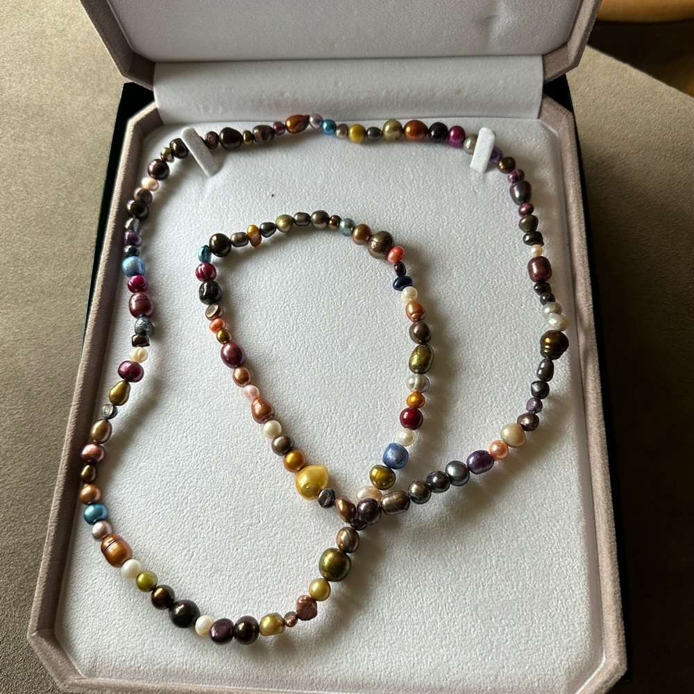 Colombian Emerald International Necklace